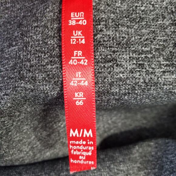 Spanx Women's Look at Me Now Seamless Cropped Leggings Size Medium Gray Stretch - Picture 6 of 7